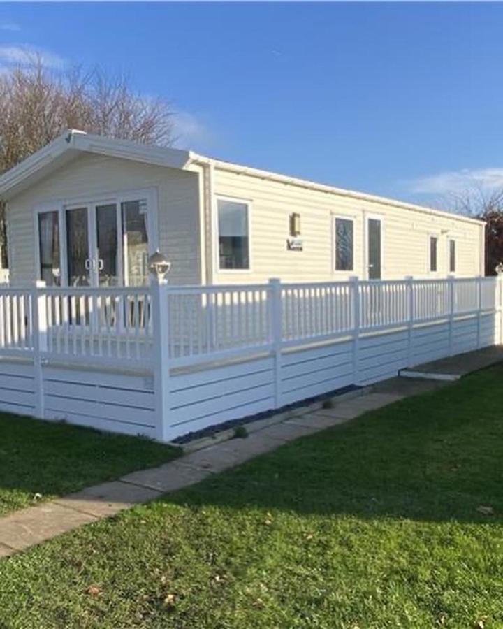 6 Berth Comfy Homely Caravan, Dog Friendly Belton with Browston Luaran gambar